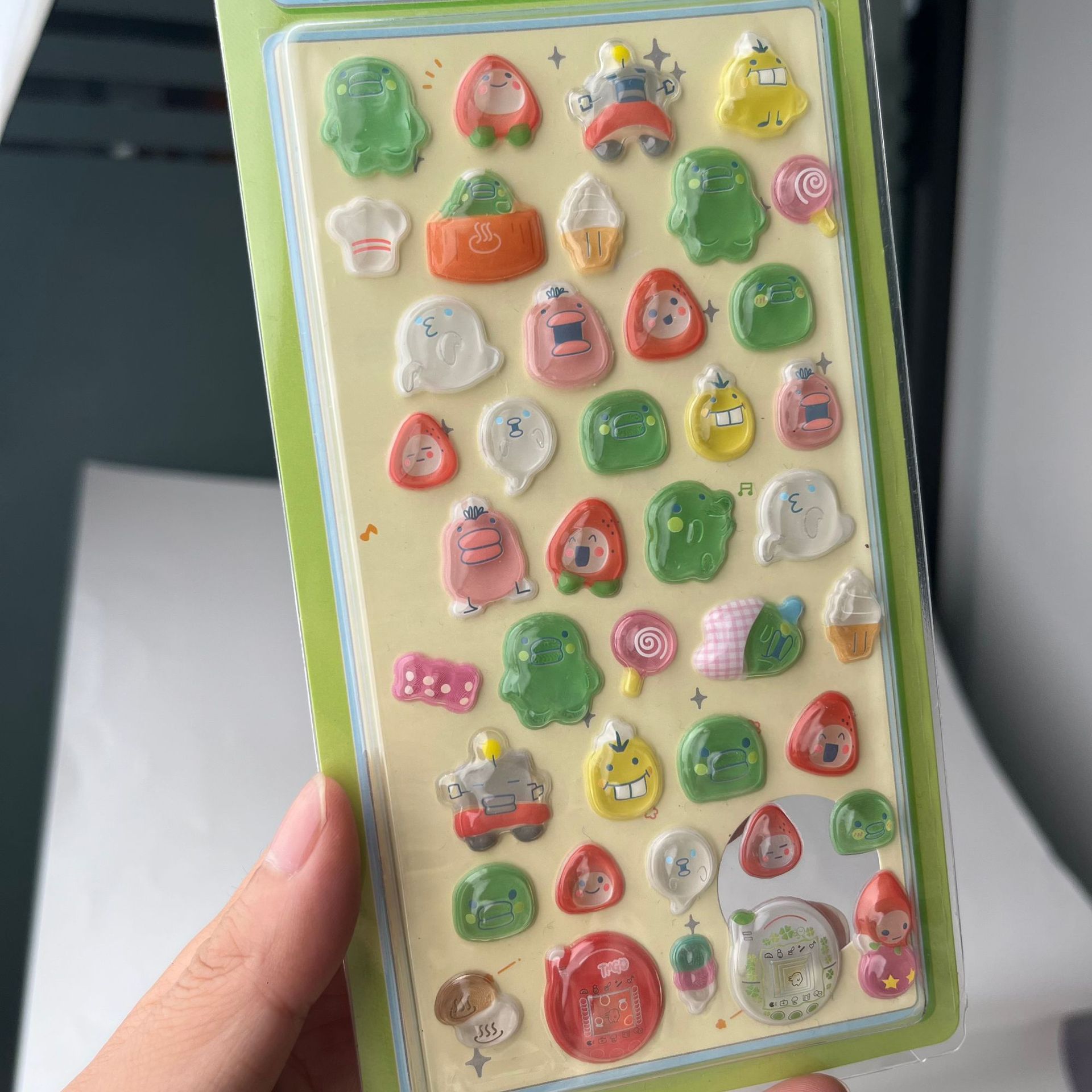 かわいいたまごっち 3D ふわふわステッカーレトロデジタルペ - Laptop Accessories Parts のレビューと価格